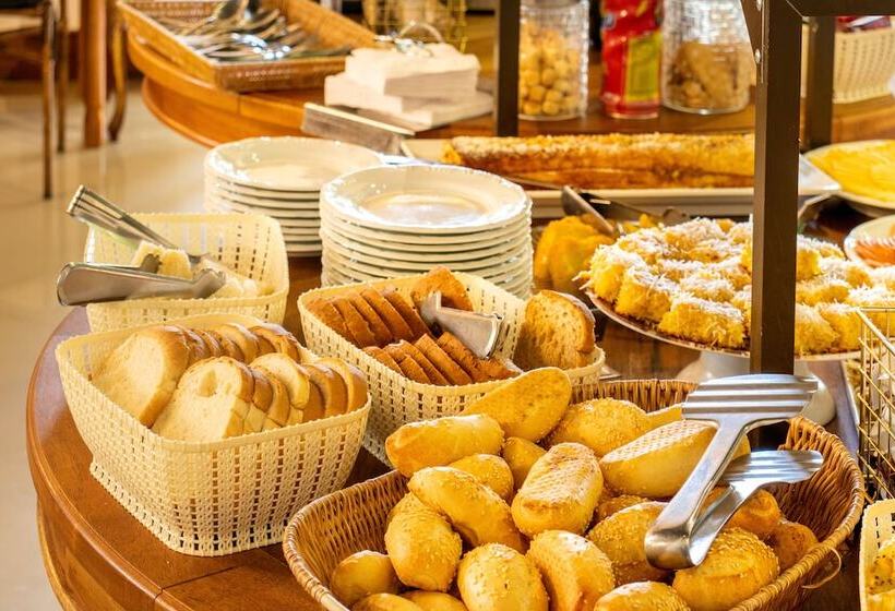 Castelo De Itaipava   Hotel, Eventos E Gastronomia