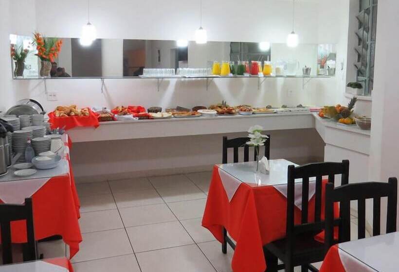 Отель Centenário