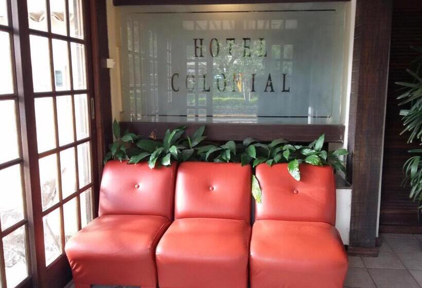 ホテル Colonial