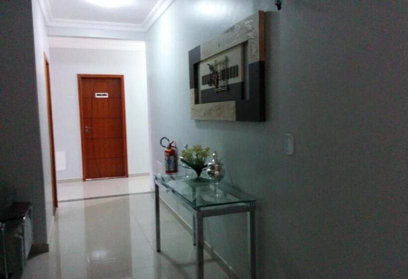 בית מלון כפרי Conquista Palace