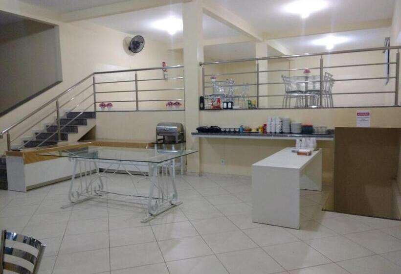 בית מלון כפרי Conquista Palace