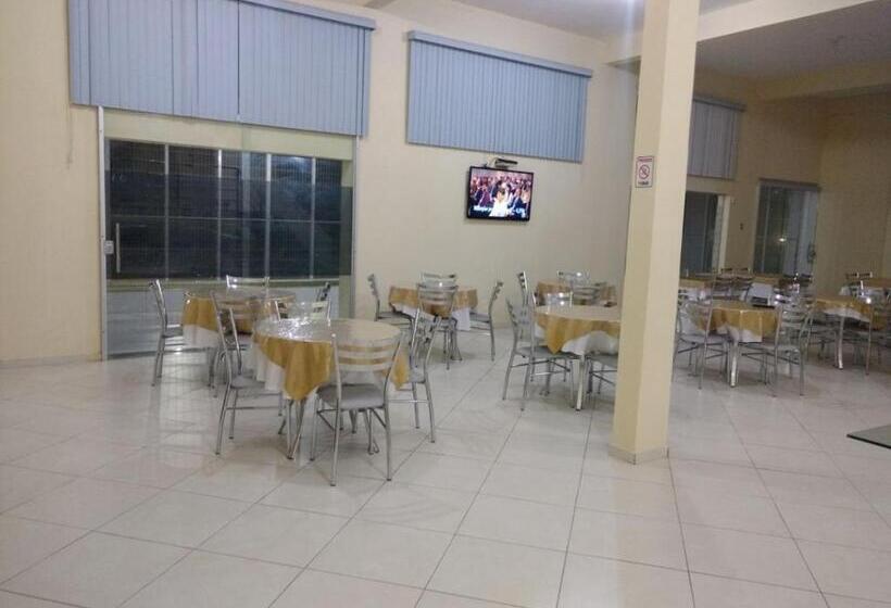 בית מלון כפרי Conquista Palace