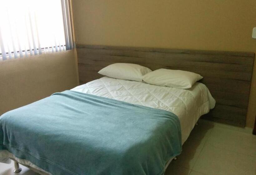 בית מלון כפרי Conquista Palace