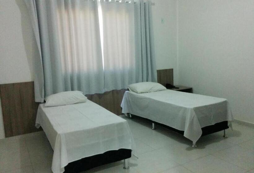 בית מלון כפרי Conquista Palace