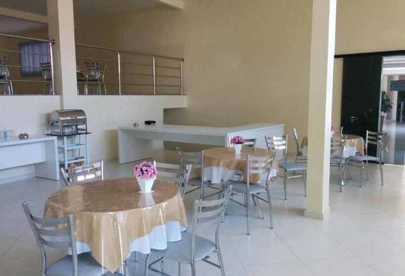 בית מלון כפרי Conquista Palace