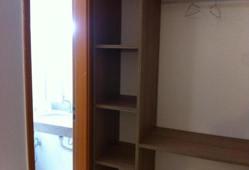 호텔 Di Napoli Plaza