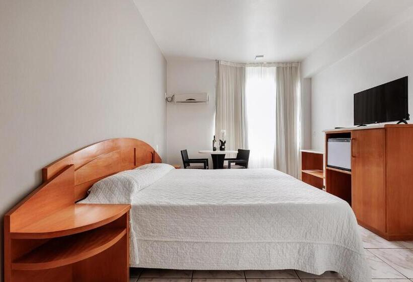 Отель Flamboyant