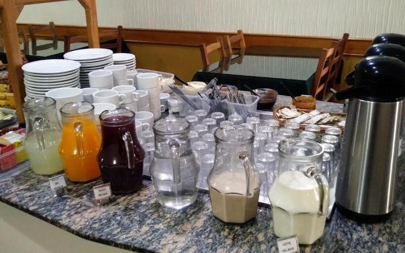 בית מלון כפרי Gravataí Center