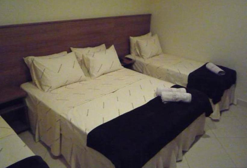 ホテル Itupeva Plaza