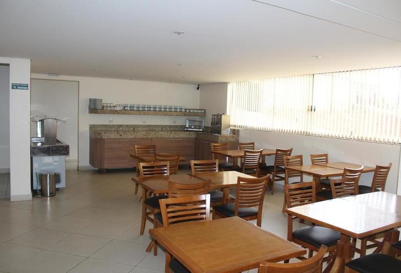 ホテル Itupeva Plaza