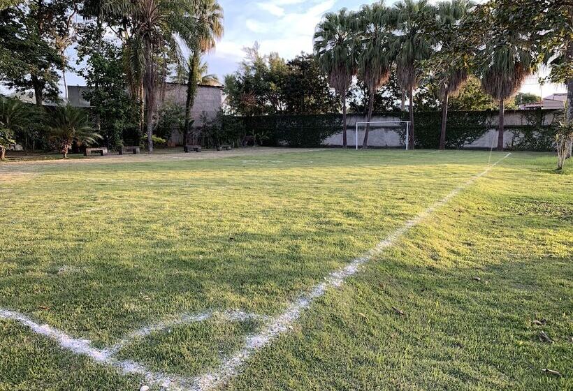 Отель La Ponsa Itatiaia