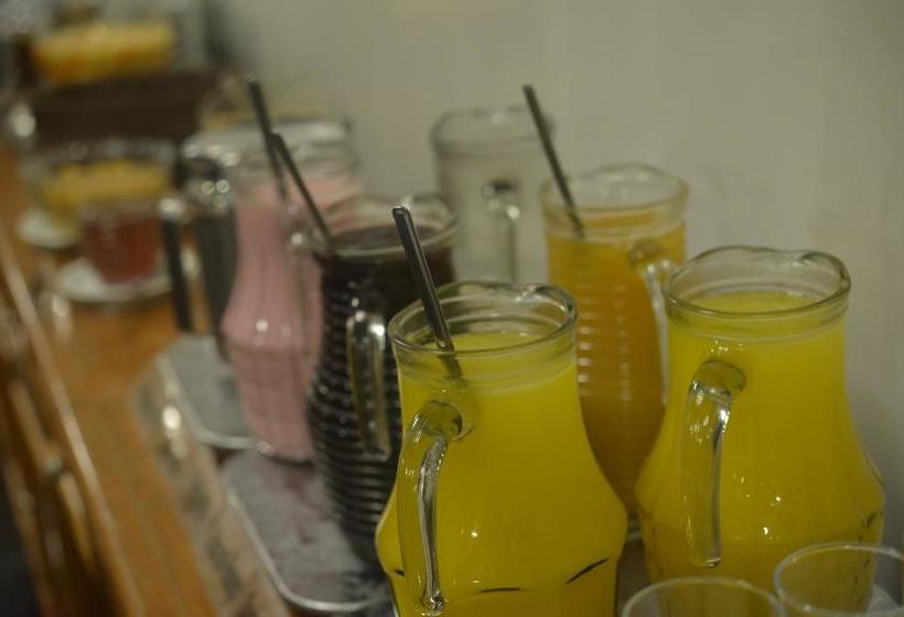 בית מלון כפרי Morotin