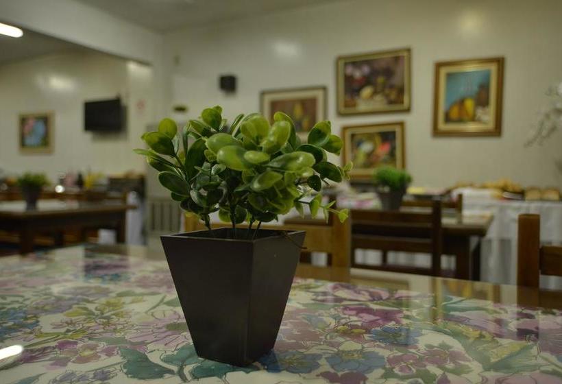 בית מלון כפרי Morotin