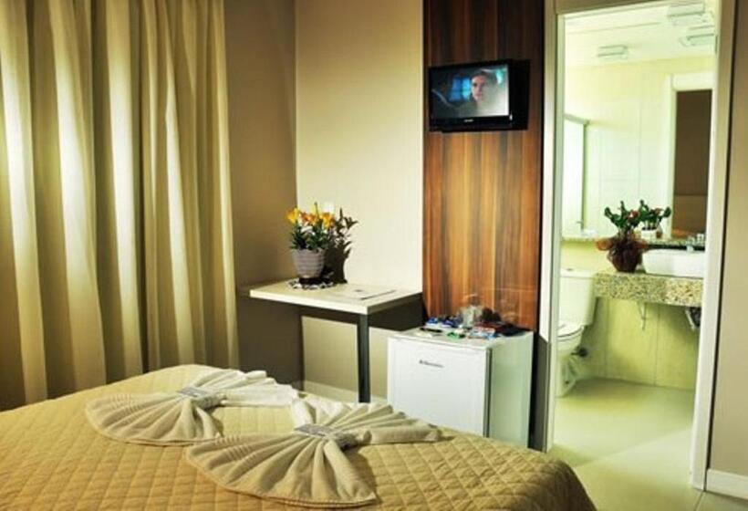 فندق Petry Plaza