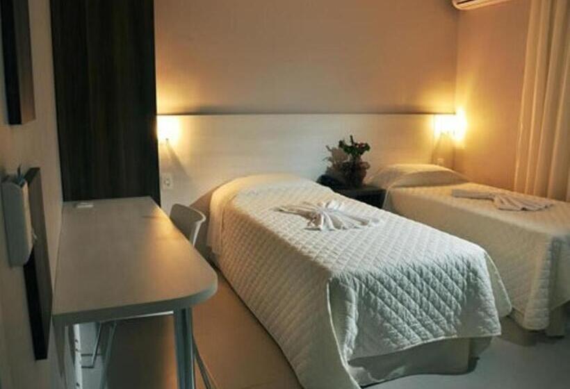 فندق Petry Plaza