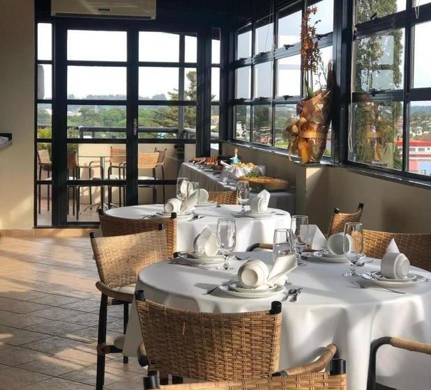 בית מלון כפרי Santa Catarina Plaza