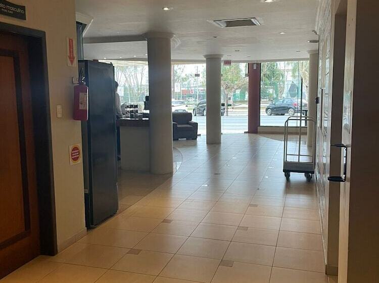 בית מלון כפרי Santa Catarina Plaza