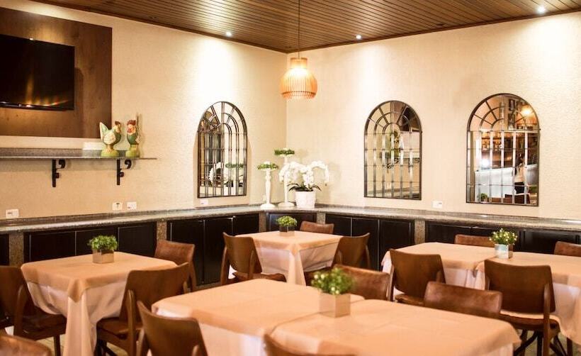 בית מלון כפרי Vila Romana Park