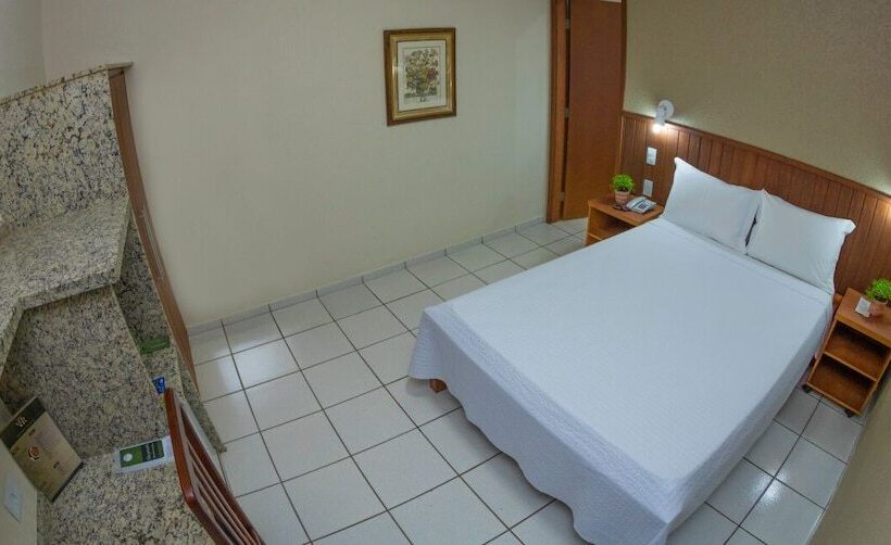 בית מלון כפרי Vila Romana Park