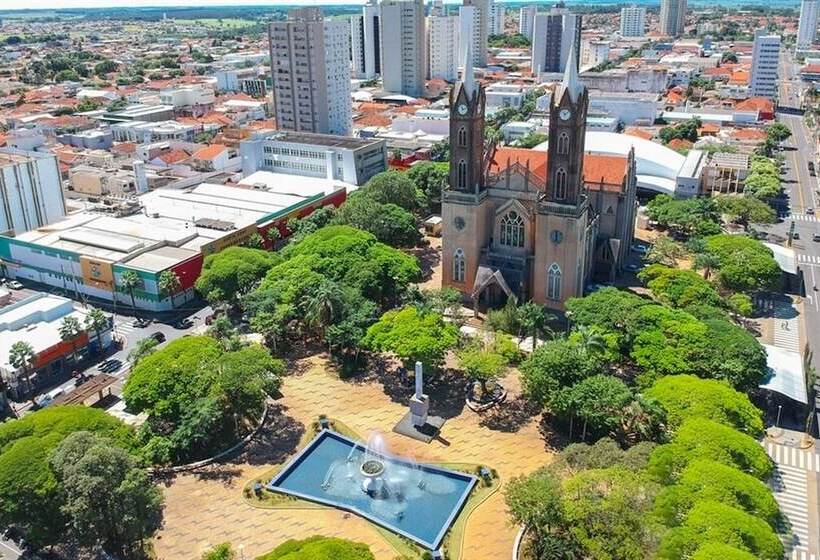 Ville Hotel Gramadão