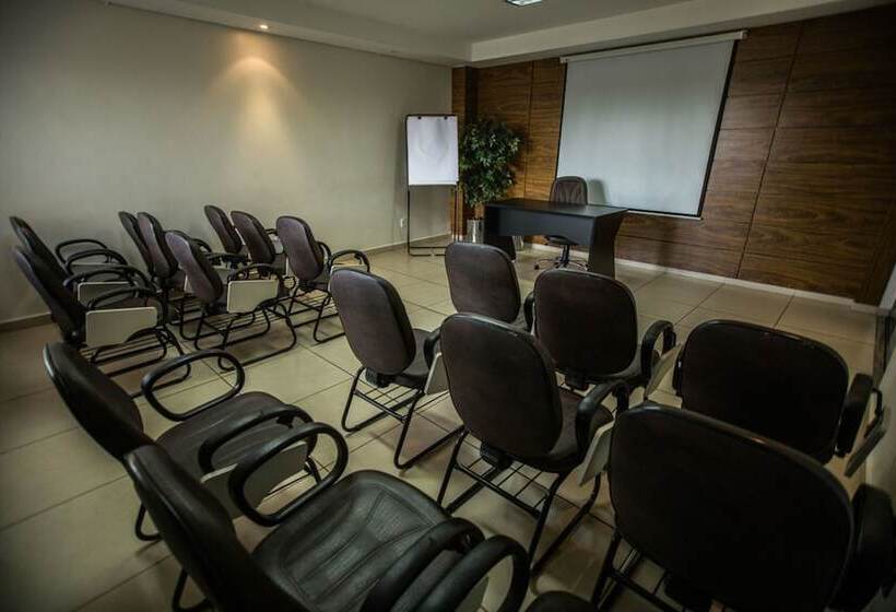 Ville Hotel Gramadão