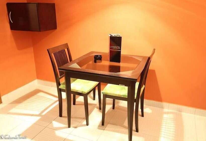 Liverpool Hotel & Motel