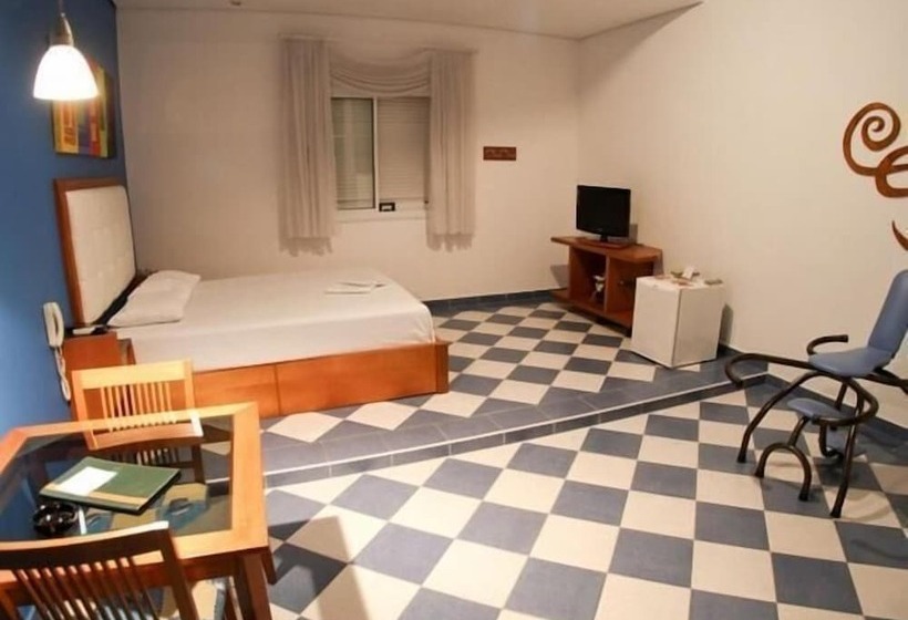 Liverpool Hotel & Motel