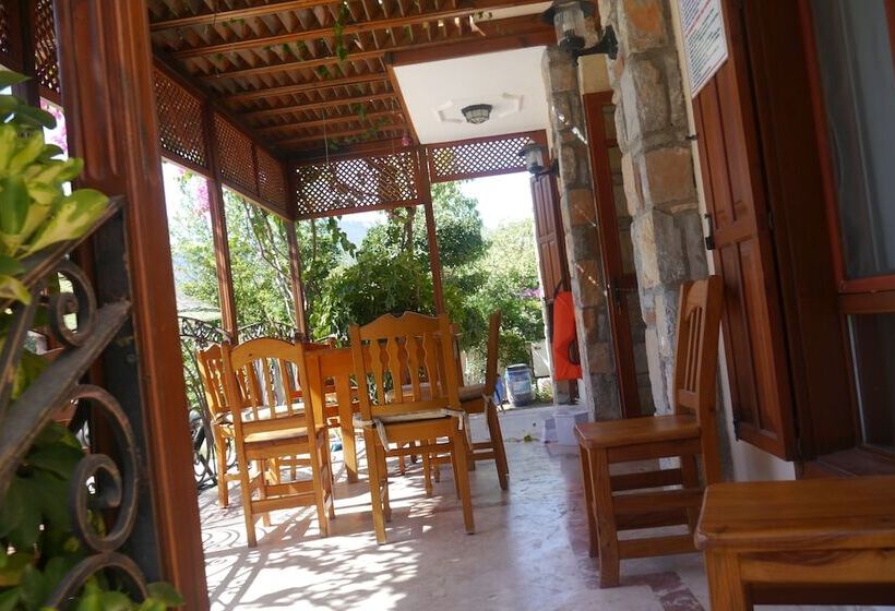 Asur Hotel & Aparts & Villas