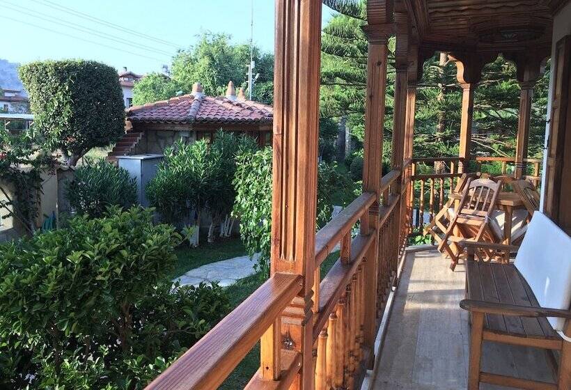 Asur Hotel & Aparts & Villas