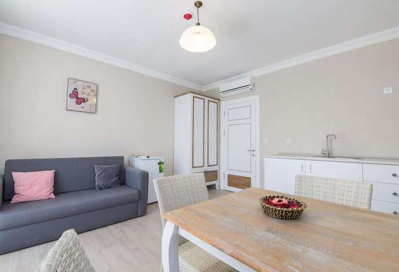 مبيت وإفطار Datca Beyaz Ev