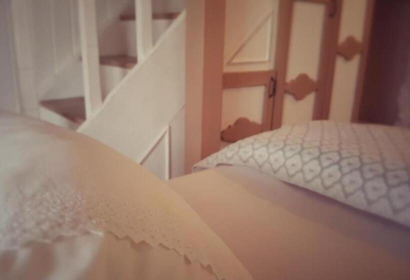 住宿加早餐 Lilyum Alaçatı Taş Ev