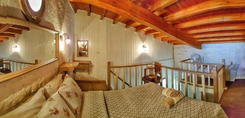 住宿加早餐 Lilyum Alaçatı Taş Ev