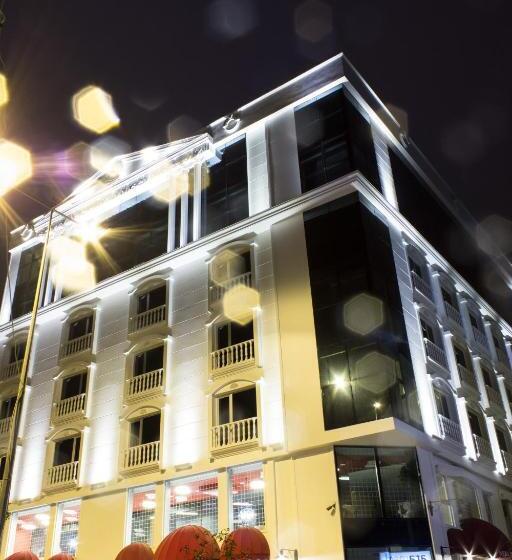 تختخواب و صبحانه Neba Royal