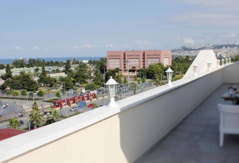 تختخواب و صبحانه Neba Royal