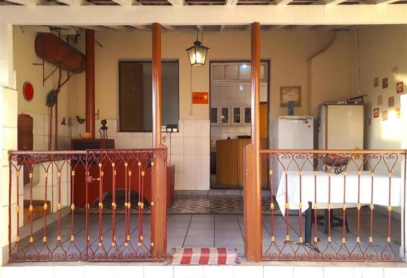 Brumas Ouro Preto Hostel E Pousada