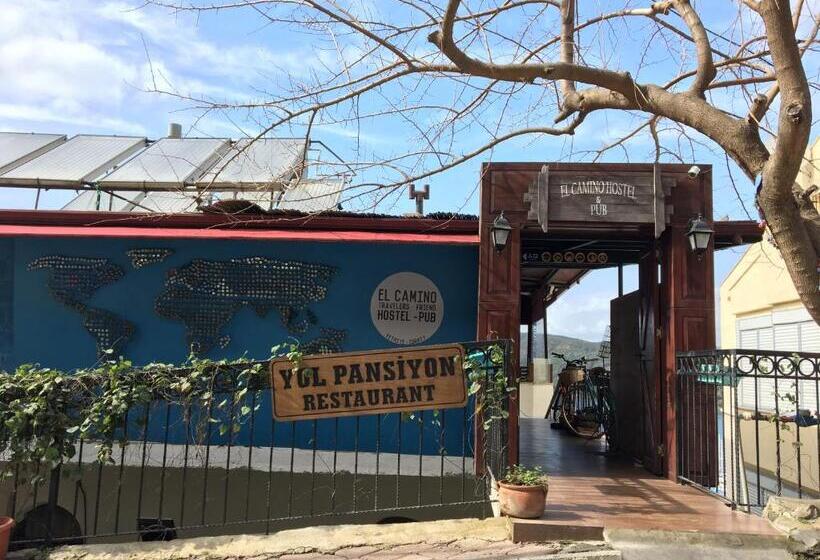 El Camino Hostel & Pub