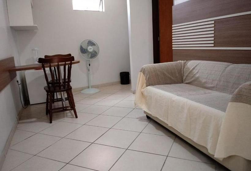 בית מלון כפרי Akropolis Mar