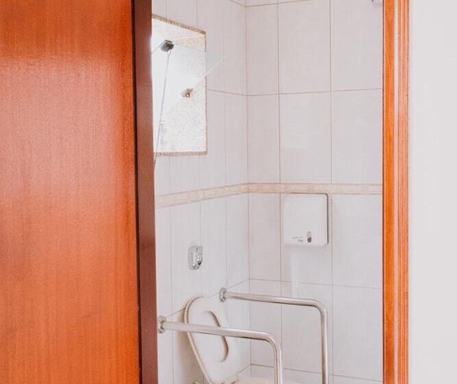 Отель Alzira Granada