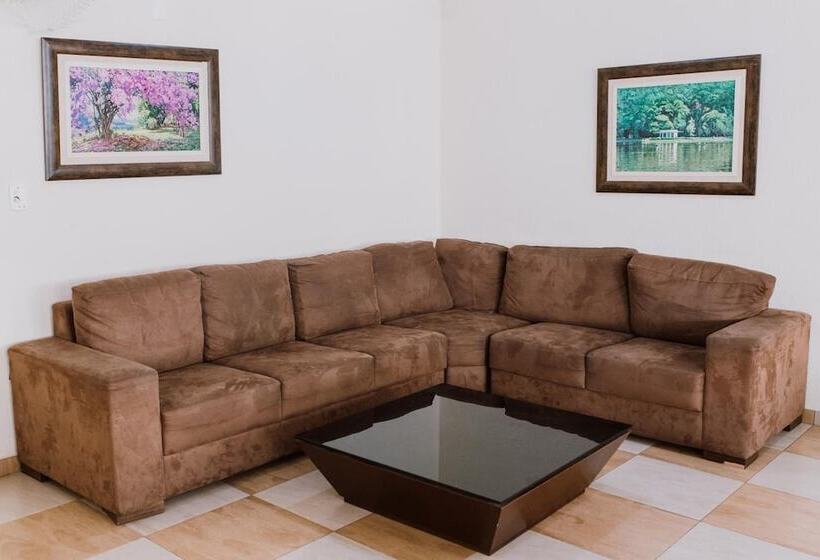 Отель Alzira Granada