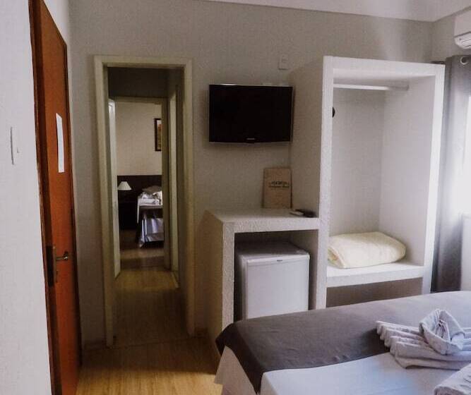 Отель Alzira Granada