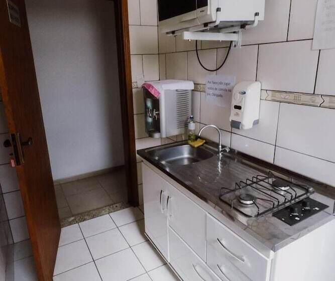 Отель Alzira Granada