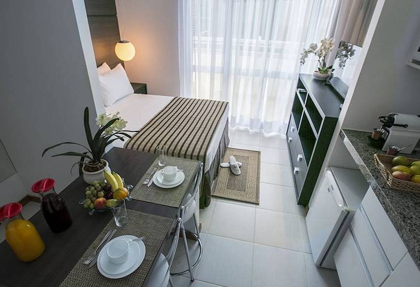 ホテル Biarritz Hplus Long Stay