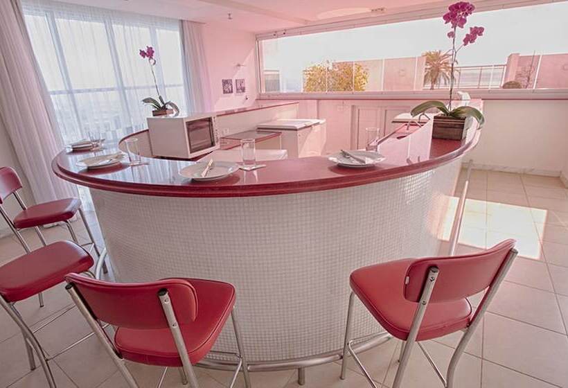 ホテル Biarritz Hplus Long Stay