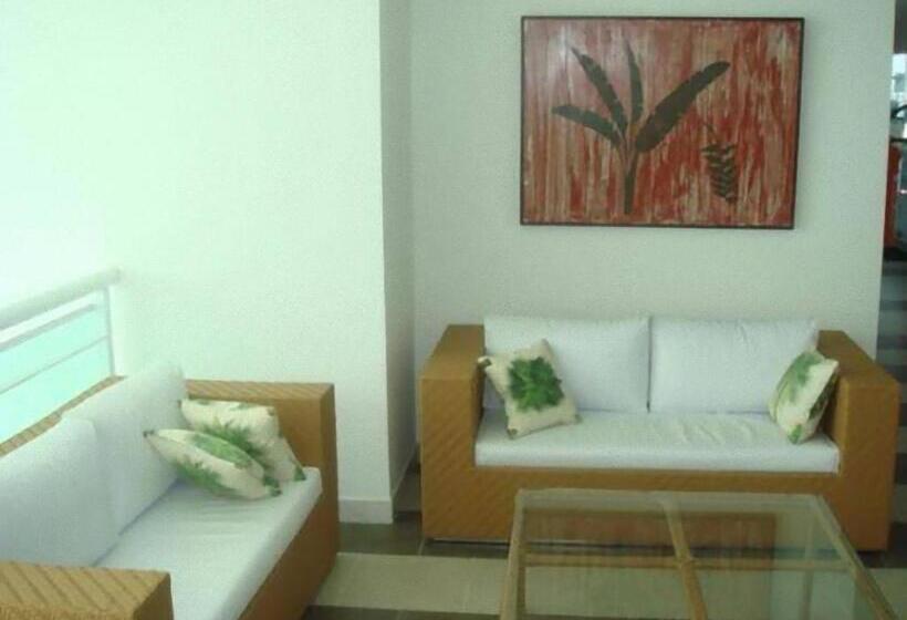 ホテル Biarritz Hplus Long Stay