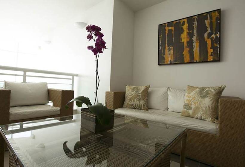 ホテル Biarritz Hplus Long Stay