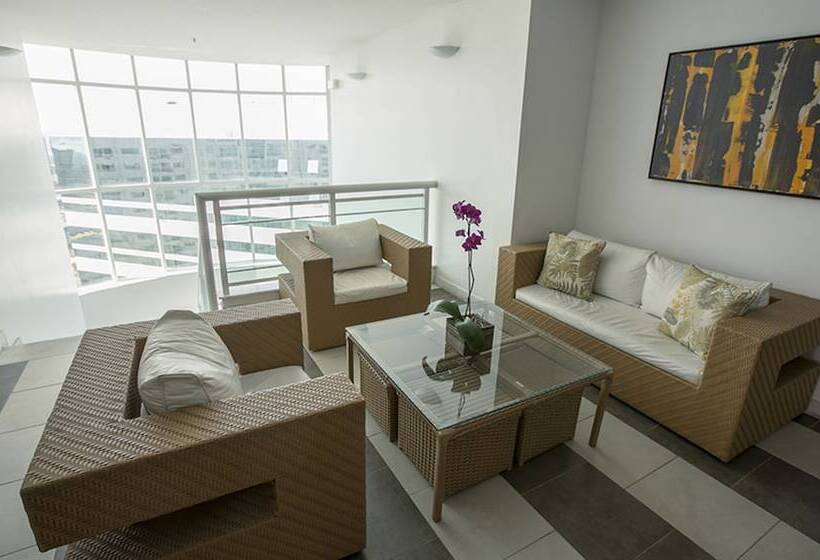 ホテル Biarritz Hplus Long Stay