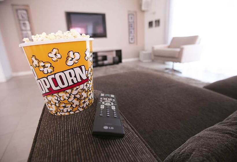 ホテル Biarritz Hplus Long Stay