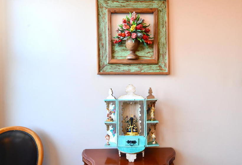 Отель Boroni Palace