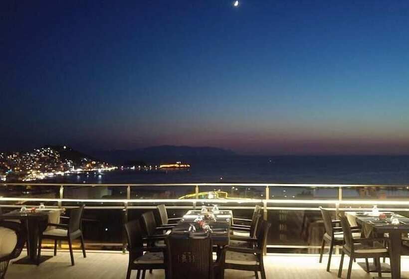 ホテル Demir Suit