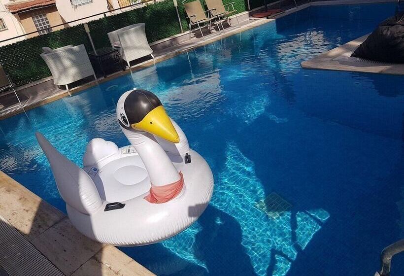 ホテル Demir Suit